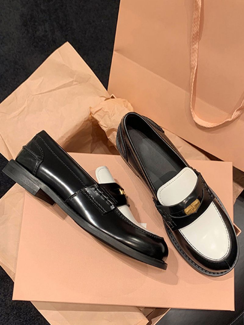 Naisten Penny Loafers Pyöreä Toe Slip On Litteät Kengät - Musta+Valkoinen